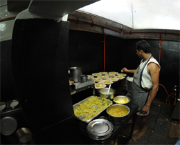 Vidyarthi Bhavan,Vidyarthi Bhavan in Basavanagudi,vidyarthi bhavan basavanagudi,masala dosa,vidyarthi bhavan restaurant,vidyarthi bhavan in gandhi bazaar,vidyarthi bhavan bangalore